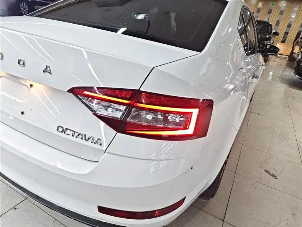 SKODA OCTAVIA