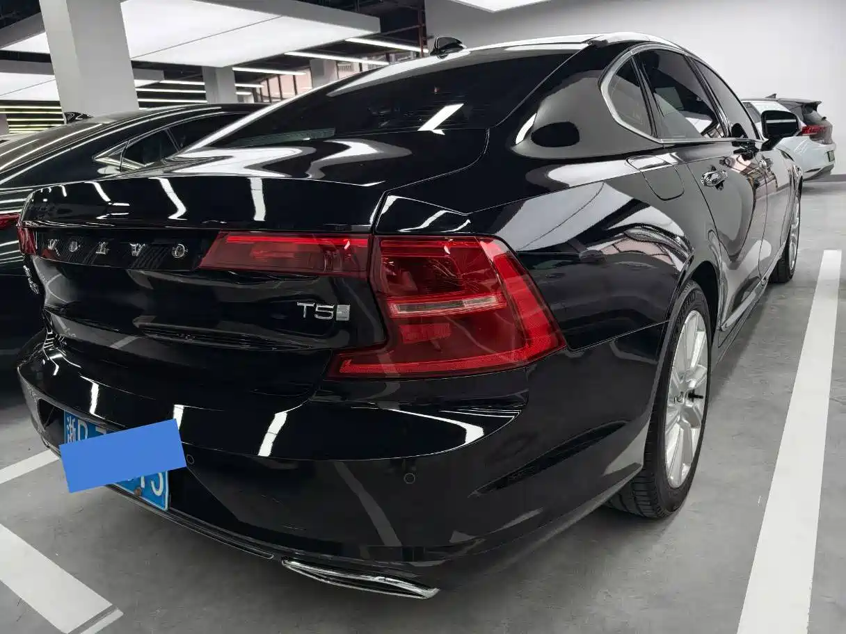 Volvo S90 2020 T5 Momentum Luxury Edition фото 9