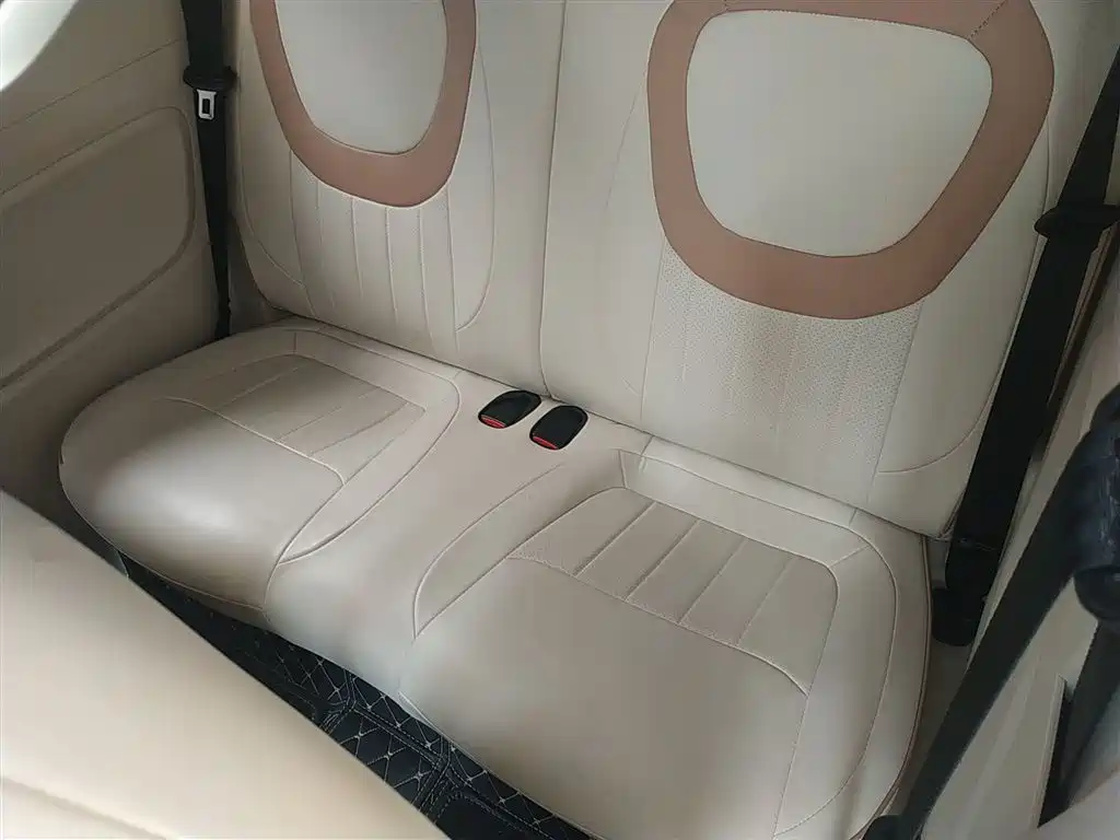 WULING AUTOMOBILE HONGGUANG MINIEV
