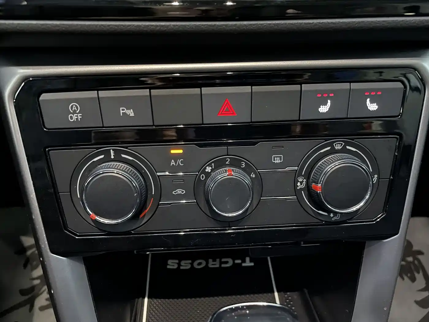 Volkswagen T-Cross 2022 280TSI DSG Comfort Edition фото 17