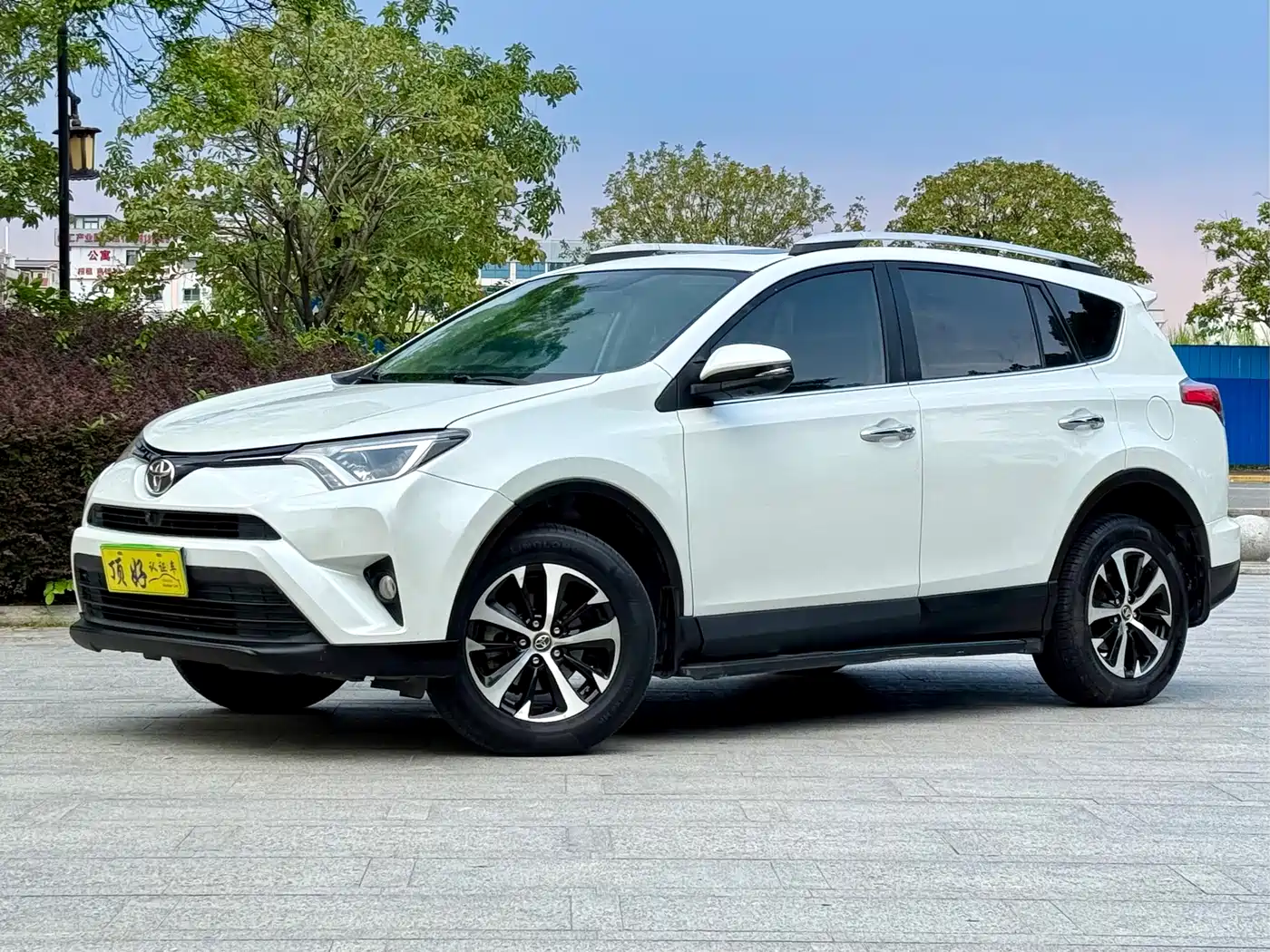 Toyota RAV4 Rongfang 2016 2.0L CVT 2WD Trend (China V)