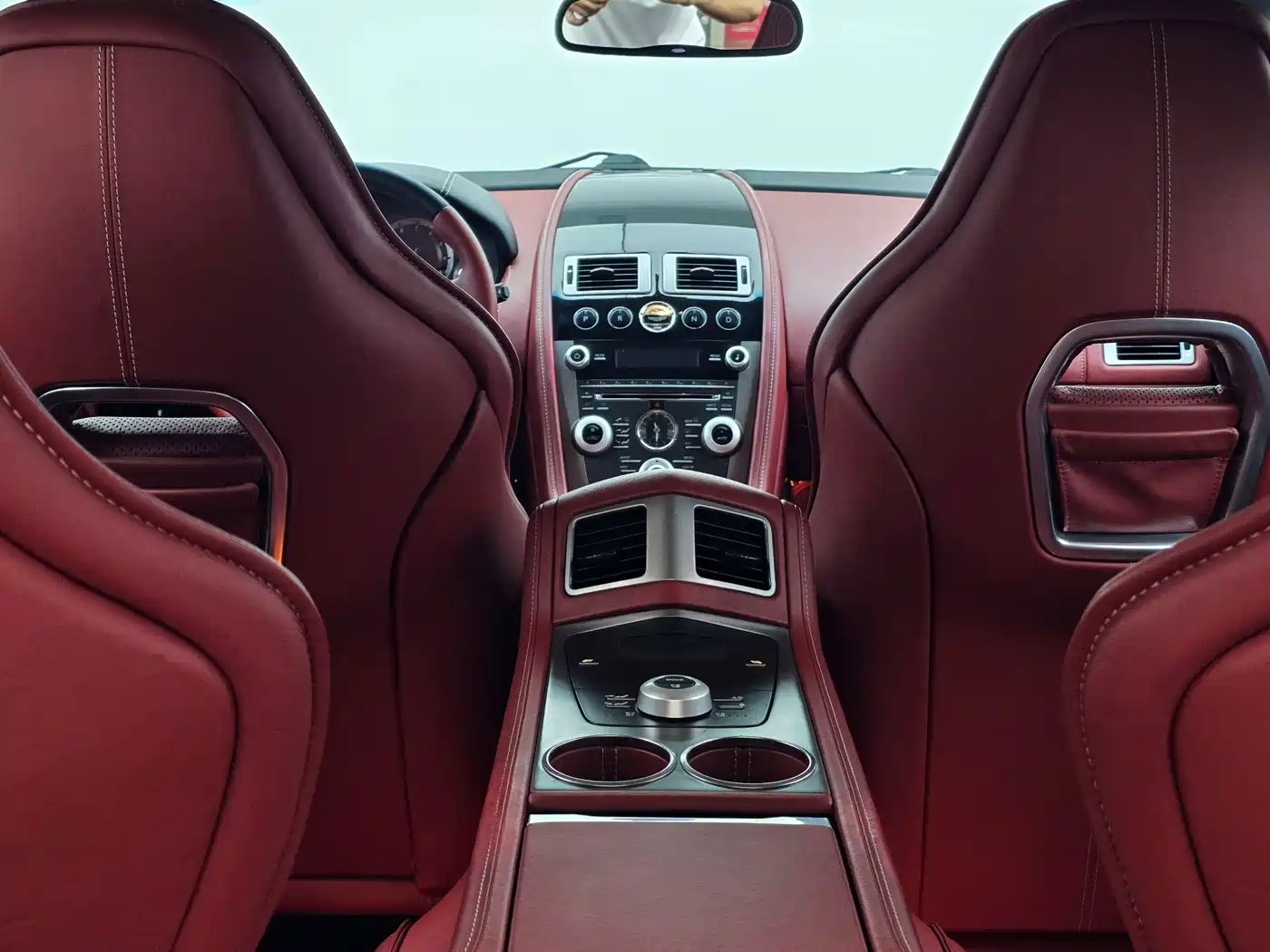 Aston Martin Rapide 2011 2010 6.0L