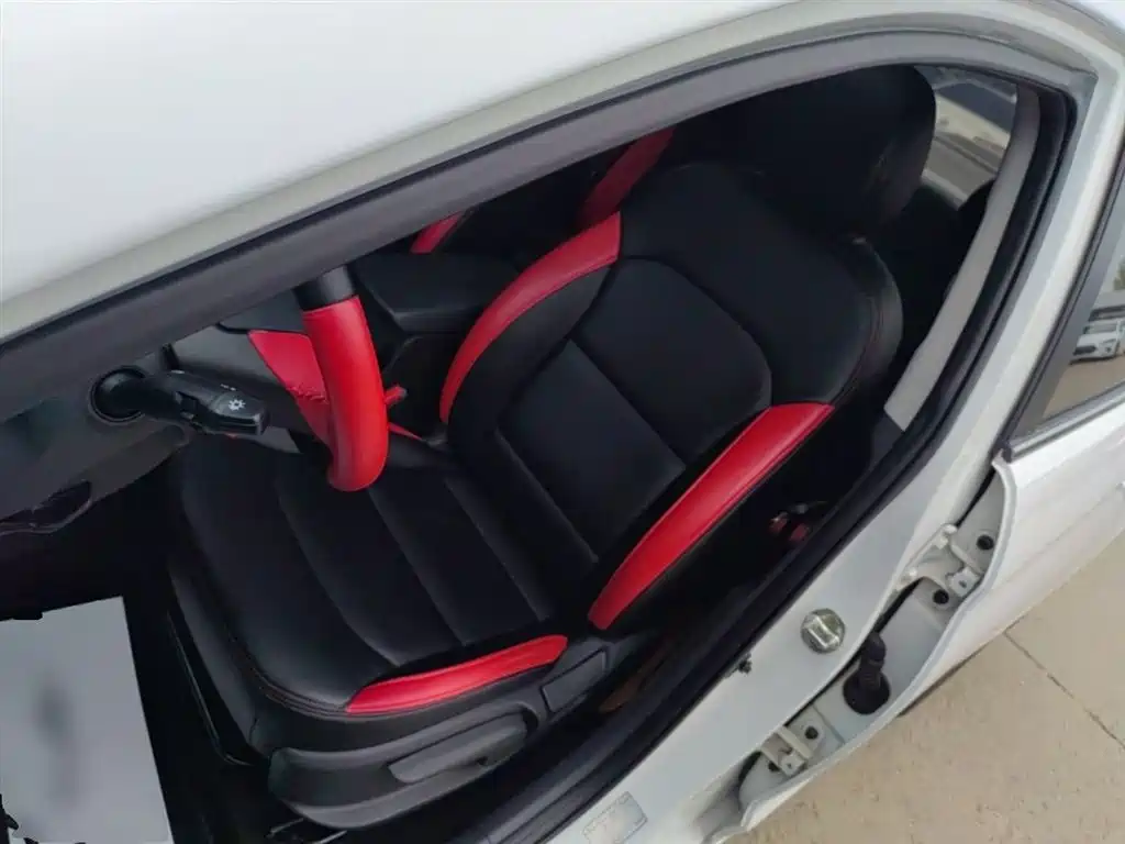 Hyundai Elantra 2016 Model 1.6L Automatic Smart Elite фото 15