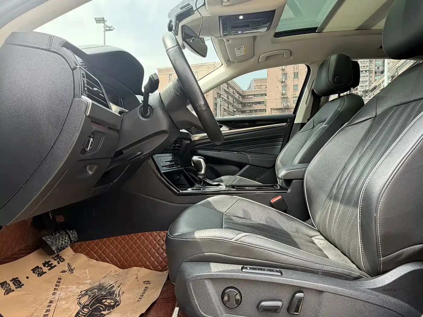 Volkswagen Passat 2023 330TSI Luxury Edition фото 7