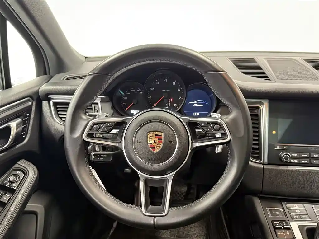 Porsche Macan 2018 Macan 2.0T фото 12