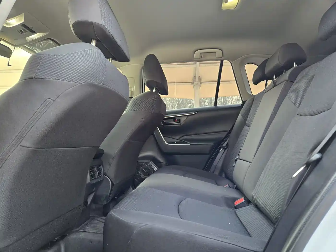 Toyota RAV4 Rongfang 2024 2.0L CVT FWD Urban Edition фото 8