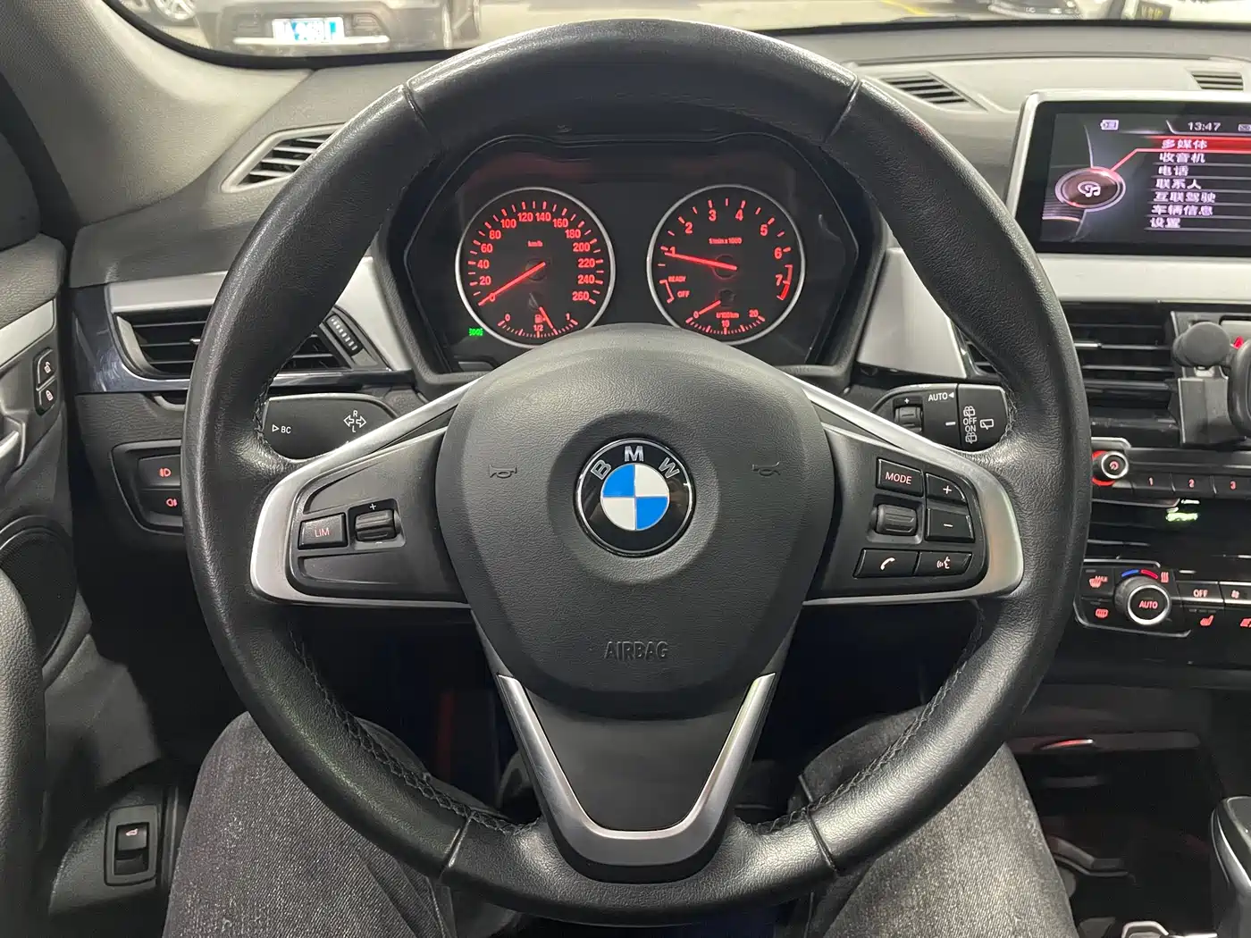 BMW X1 2016 sDrive18Li Premium Model фото 19