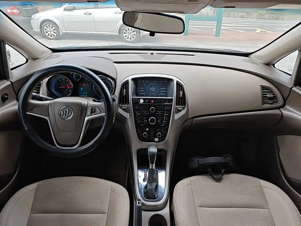 Buick Excelle 2013 GT 1.6L Automatic Fashion Edition фото 10