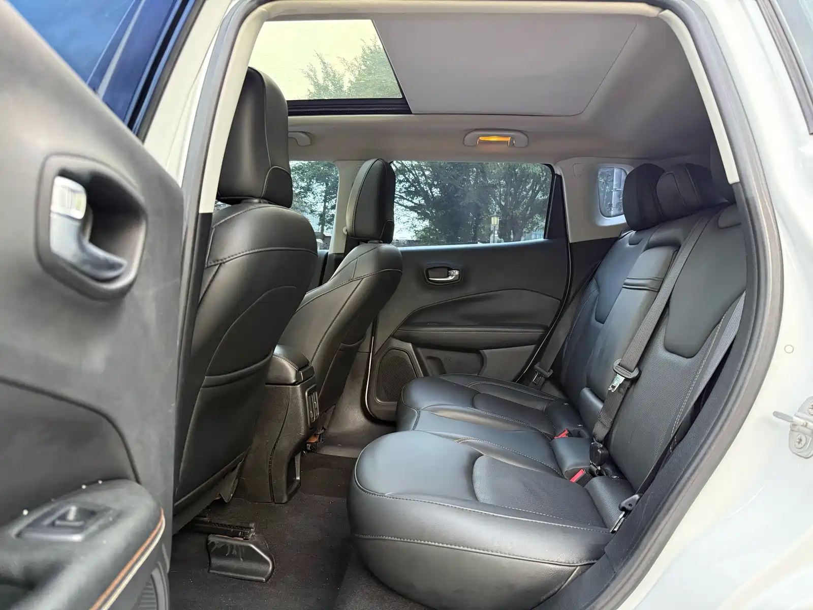 Фото 12 - Jeep Compass