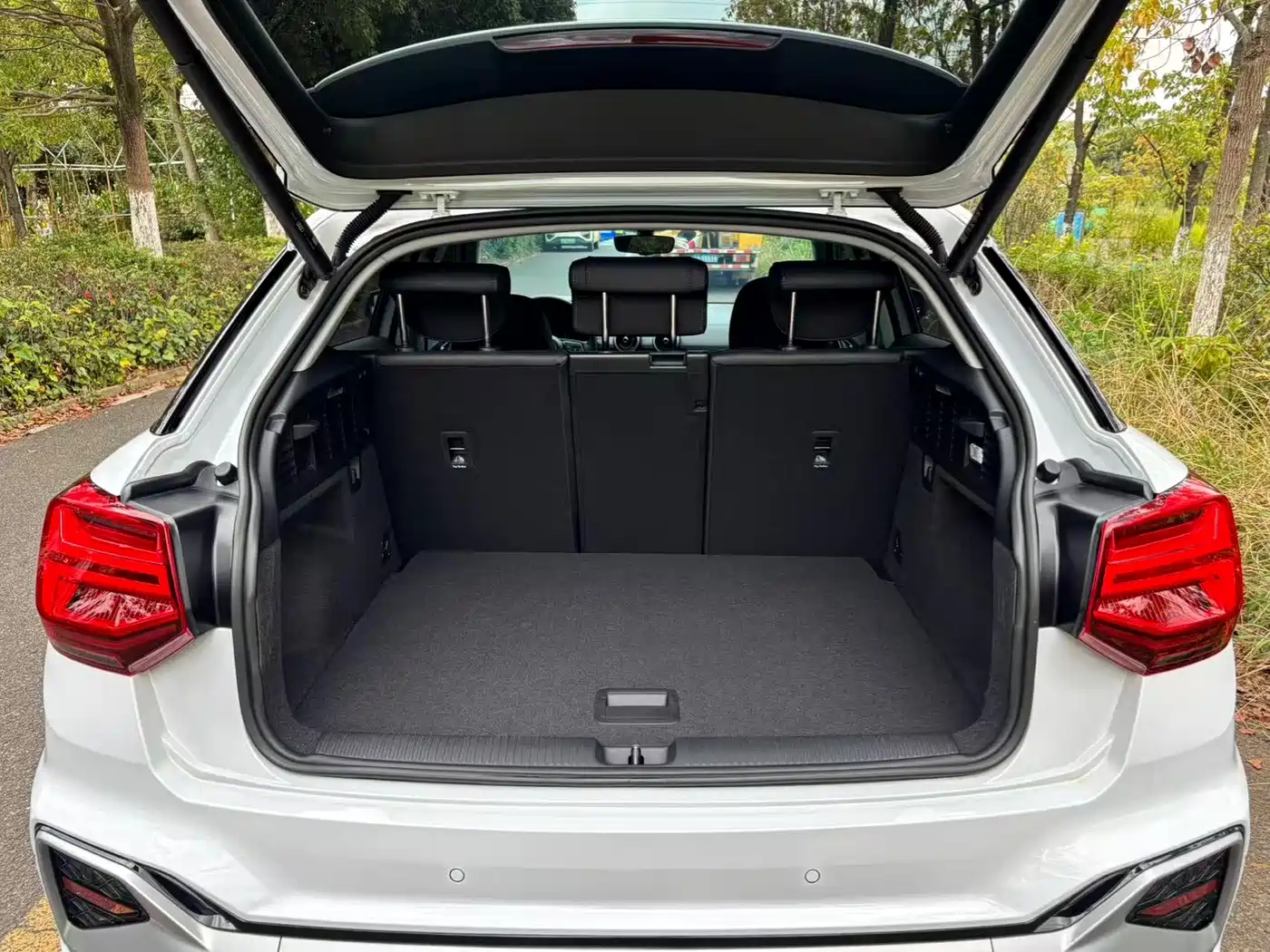 Фото 32 - Audi Q2L