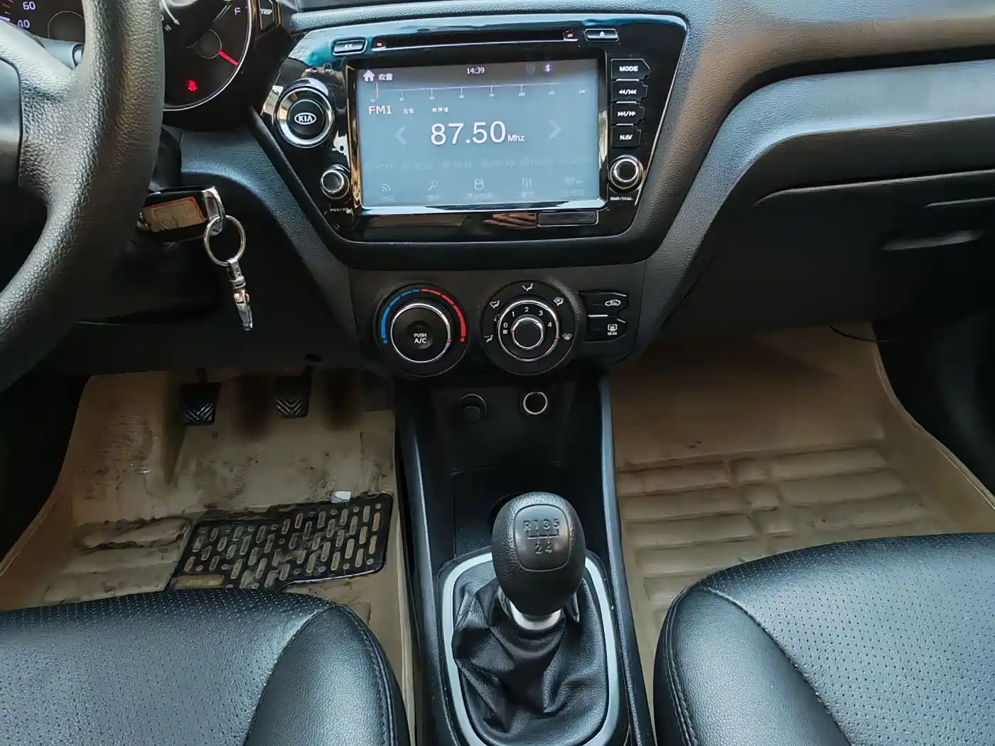 Kia K2 2012 Sedan 1.4L MT GLS Commemorative Edition фото 11