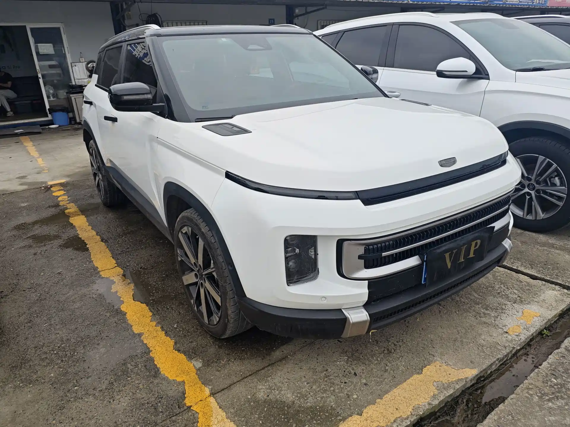 Фото 3 - Geely ICON