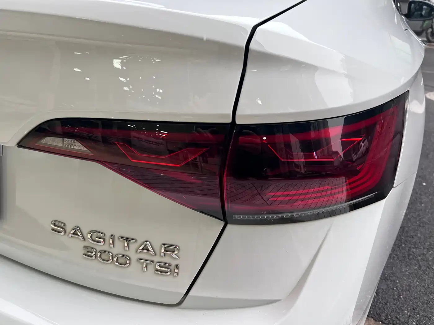 Volkswagen Sagitar 2023 300TSI DSG Surpassing Edition фото 14