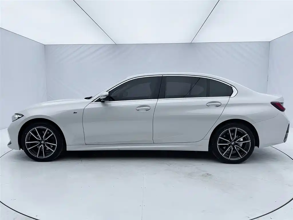 BMW 3 Series 2023 320Li M Sport Package фото 4
