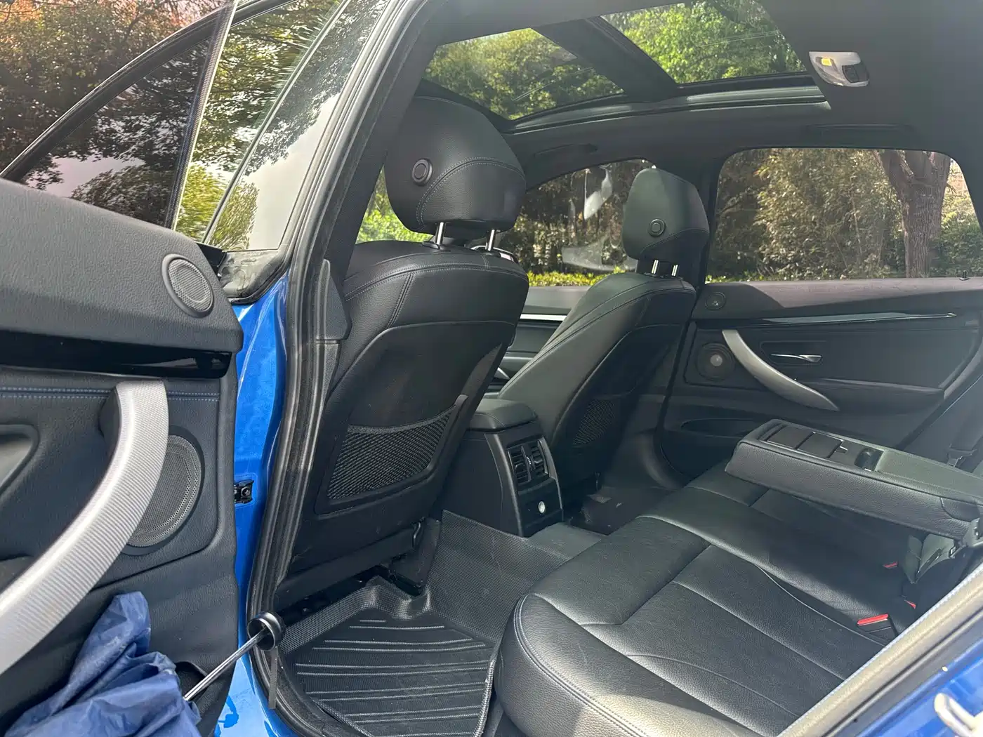 BMW 3 Series GT 2019 320i M Sport Model фото 25