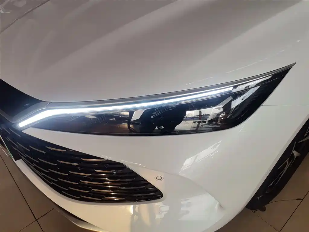 BYD Qin L 2025 DM-i Smart Drive Edition 120KM Surpassing фото 18