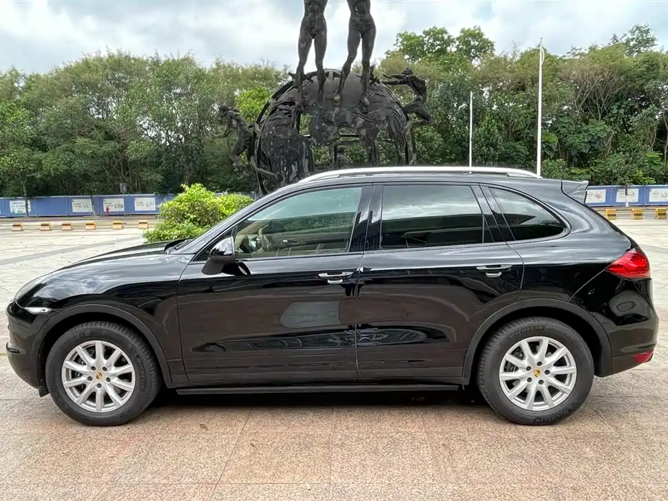 Porsche Cayenne фото 9