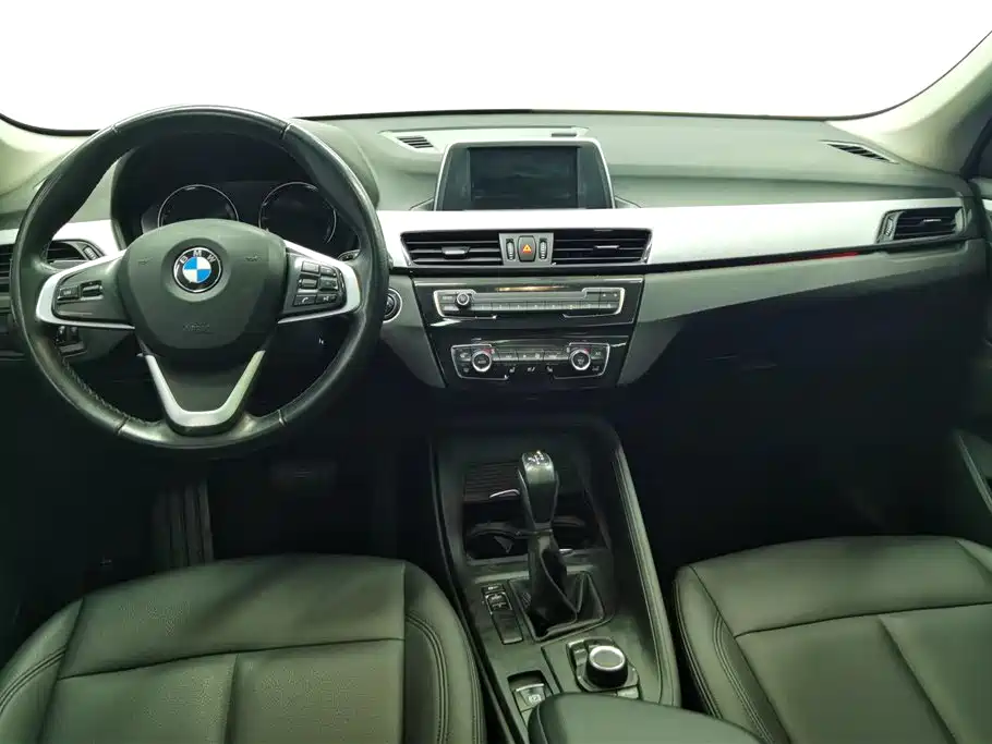 BMW X1 2019 sDrive18Li Fashion Model фото 12