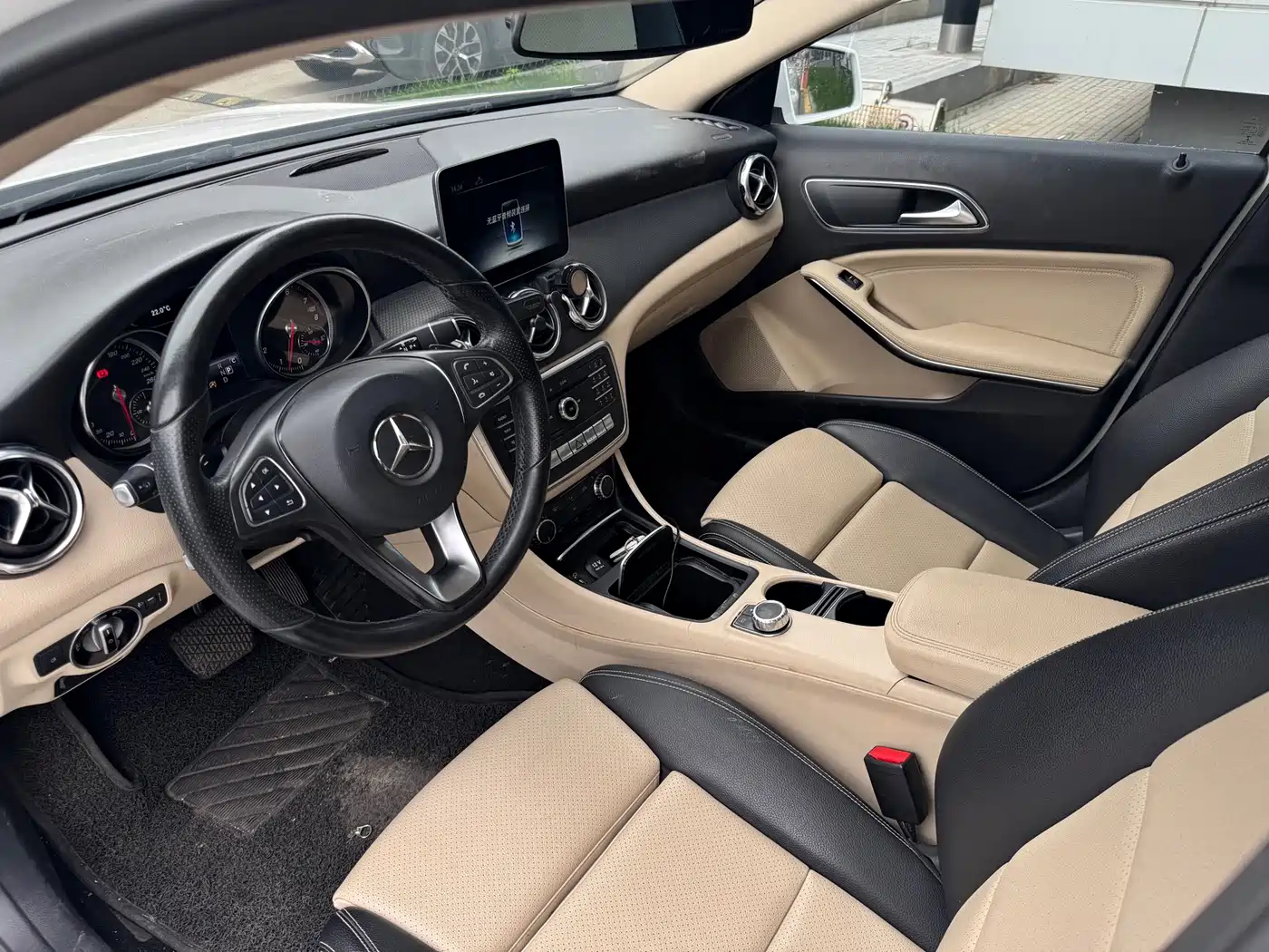 Mercedes-Benz GLA 2018 GLA 200 Dynamic фото 5