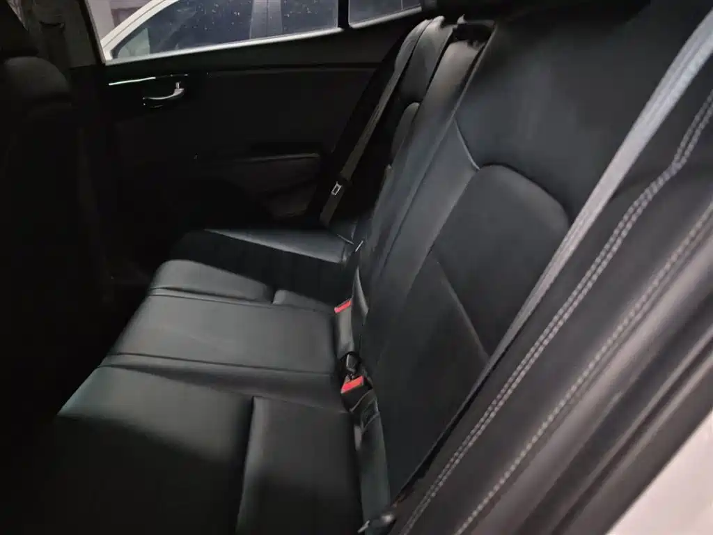 Kia K4 2014 1.8L Automatic GLS фото 13
