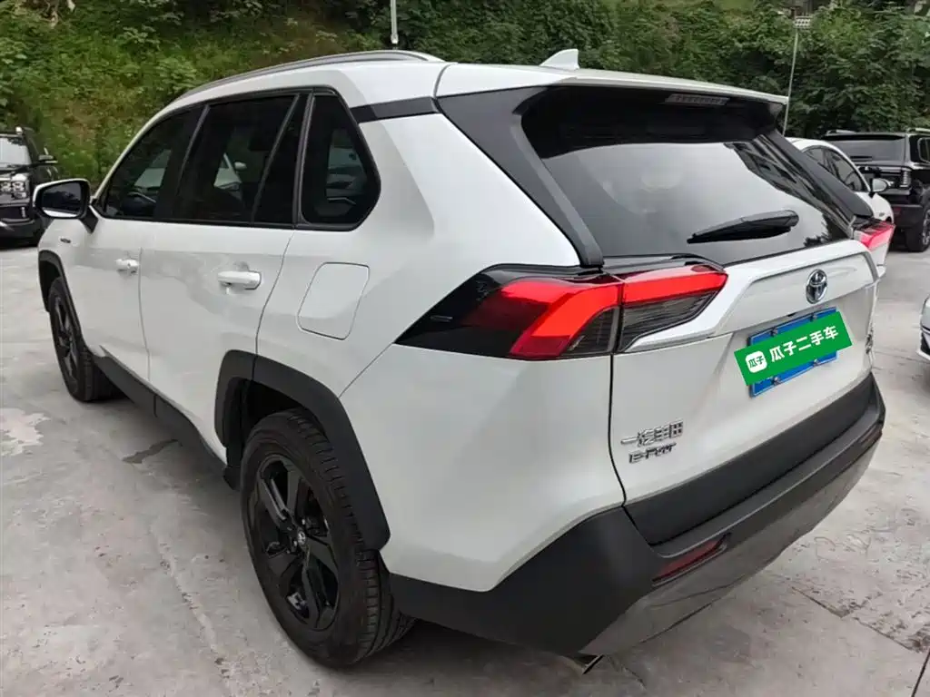 Toyota RAV4 Rongfang 2021 Facelift Hybrid 2.5L E-CVT 4WD Elite PLUS фото 5