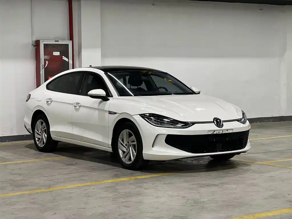VOLKSWAGEN LINGDU