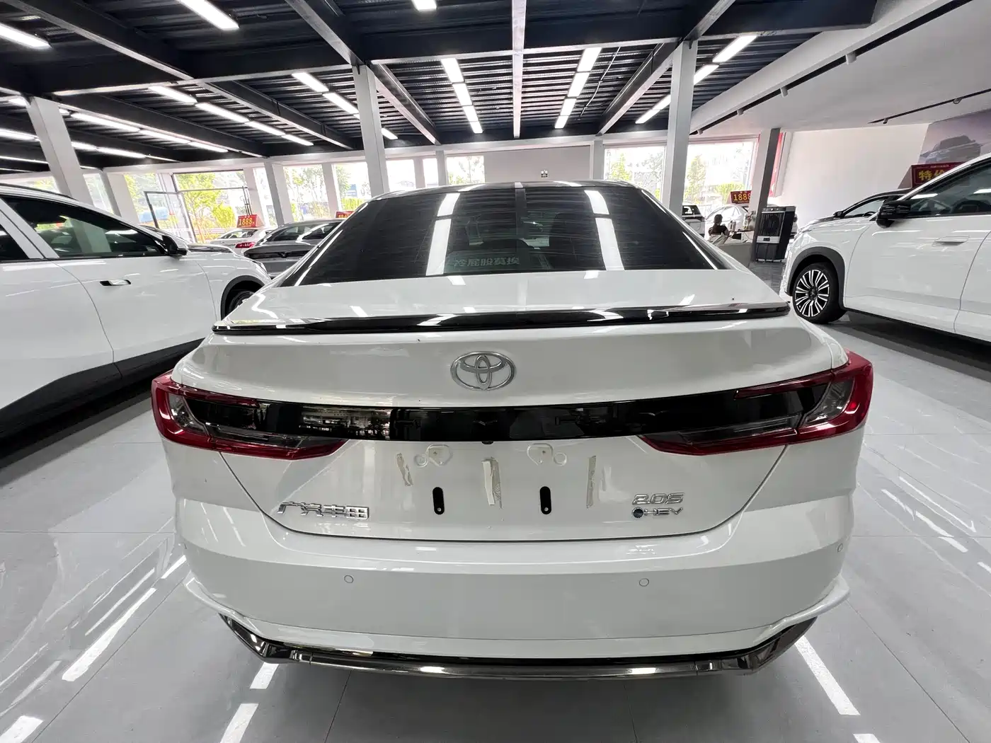 Toyota Camry 2026 Hybrid 2.0HXS Sport Plus Edition фото 4