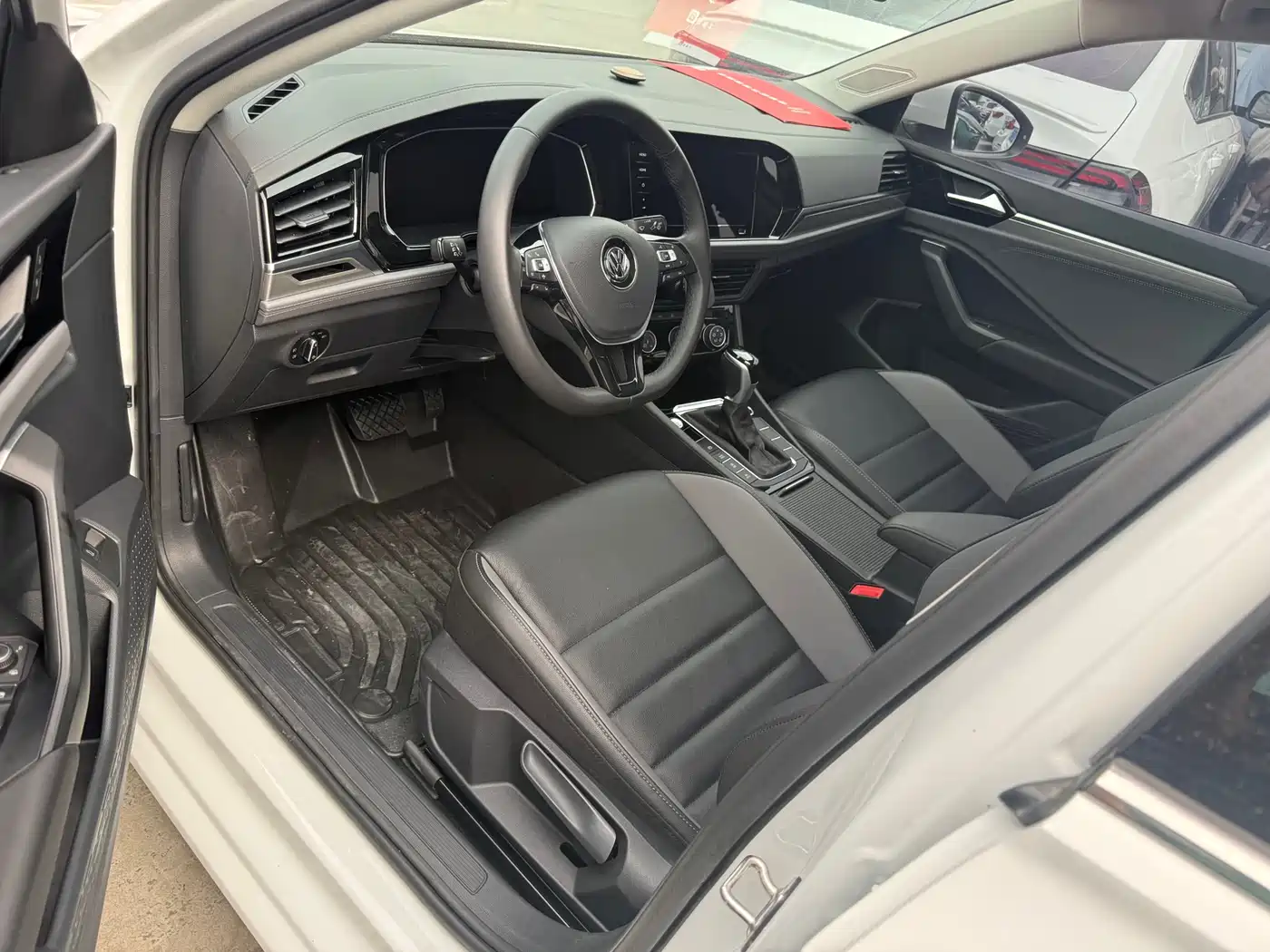 Volkswagen Sagitar 2022 280TSI DSG Surpassing Edition фото 14