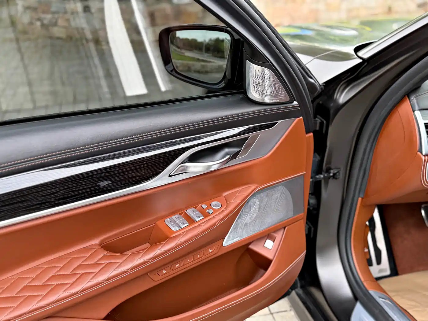 BMW 7 Series 2019 M760Li xDrive V12 Sport Package фото 6