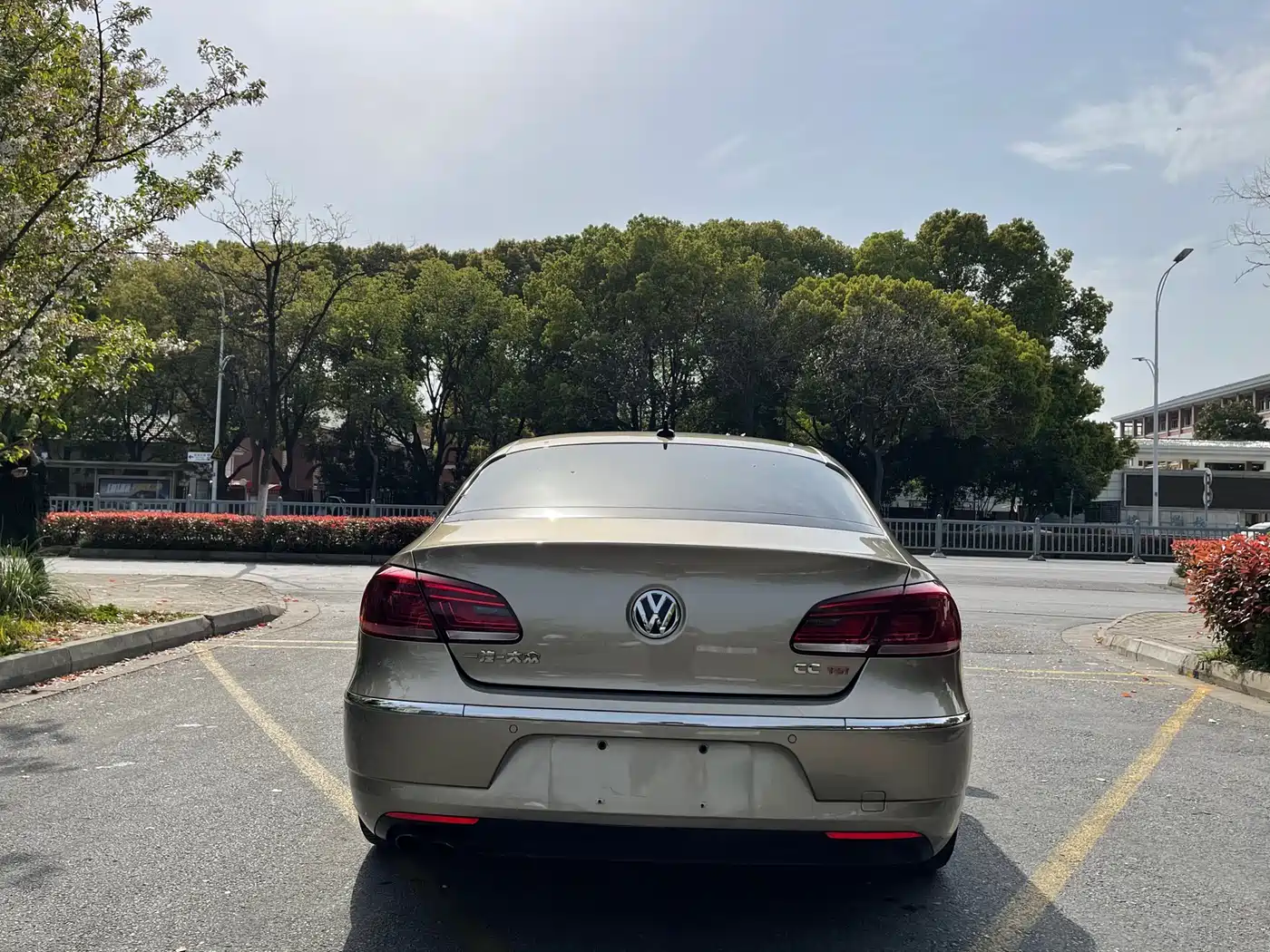 Volkswagen FAW-Volkswagen CC 2015 2.0TSI Luxury фото 5