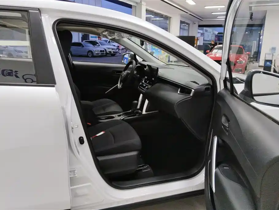 Toyota Corolla Cross 2024 2.0L Elite Edition фото 8
