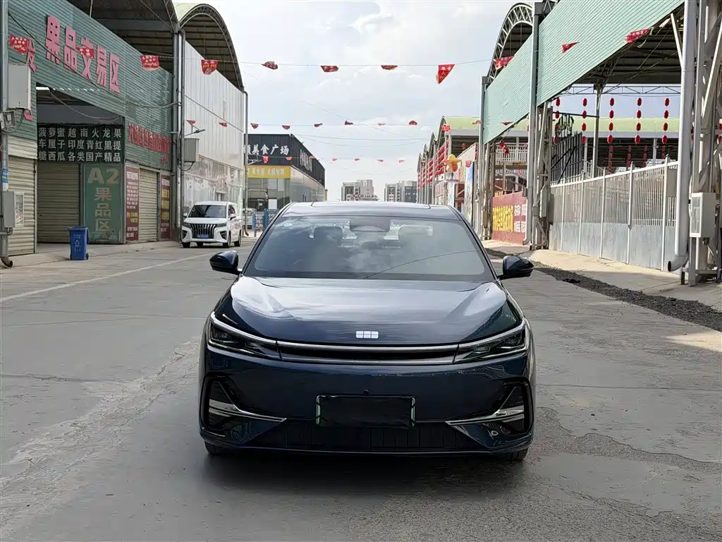 Geely Galaxy Galaxy A7 2025 EM-i фото 2