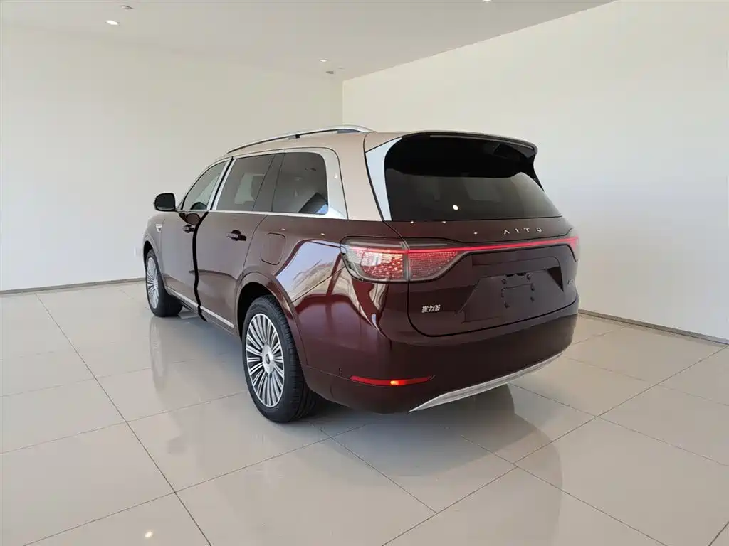 AITO Wenjie AITO M9 2025 Extended Range Ultra 52kWh 6-Seater фото 5