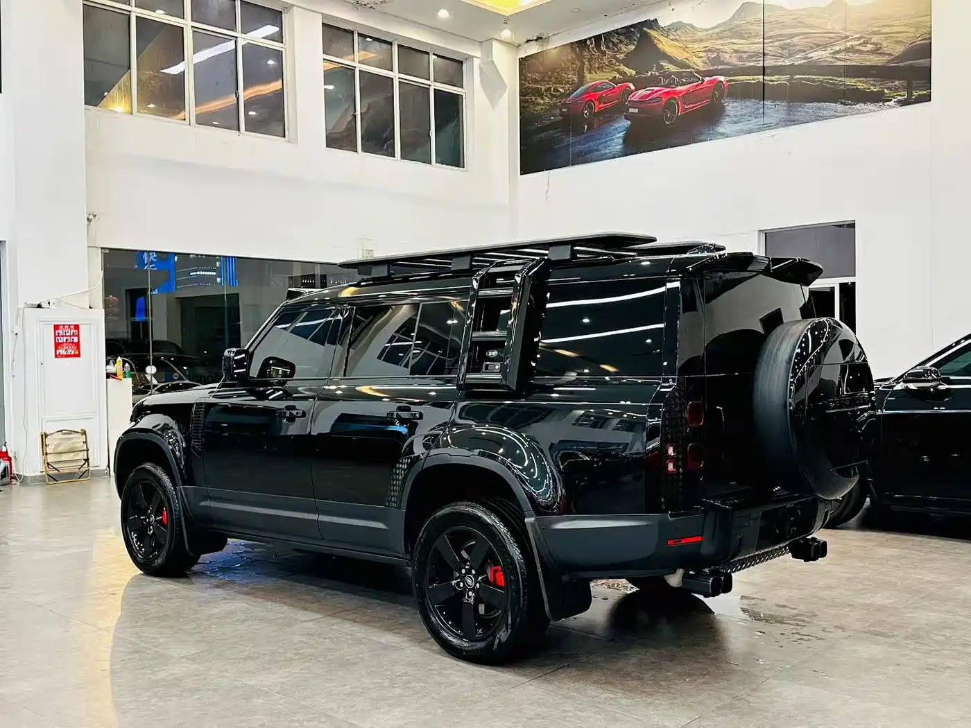 Land Rover Defender 2023 Model Year 130 3.0T P400 HSE фото 13