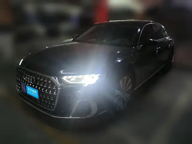 Audi A8 2023 A8L 50 TFSI quattro Exclusive — фото 1