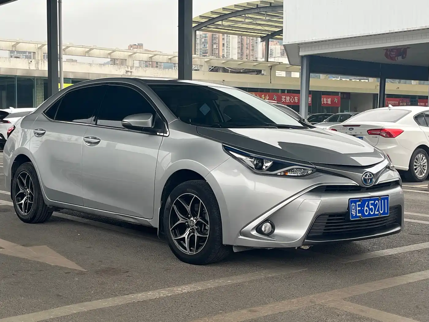 Toyota Levin 2017 Facelift Hybrid 1.8H GS E-CVT Elite Sunroof Edition China V фото 3