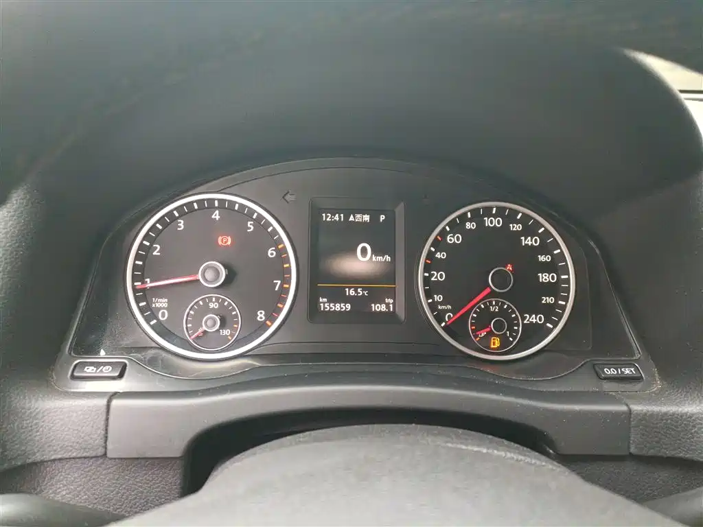 Volkswagen Tiguan 2015 1.8TSI Automatic 4WD Highline фото 12