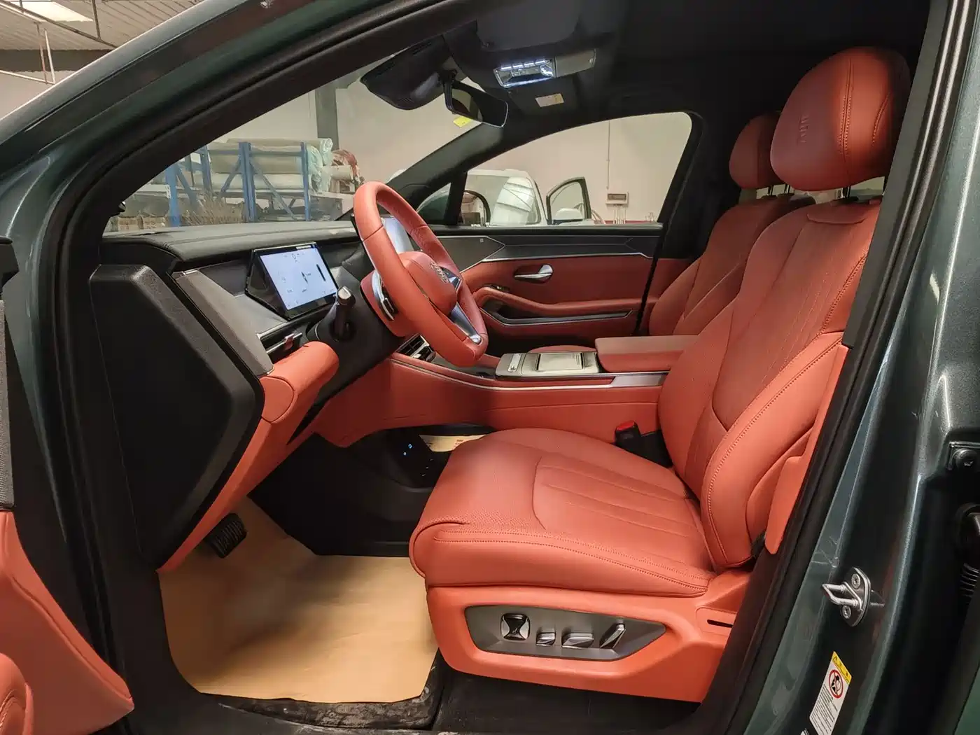 BYD Tang L 2025 DM 175KM Drone Player Edition фото 5