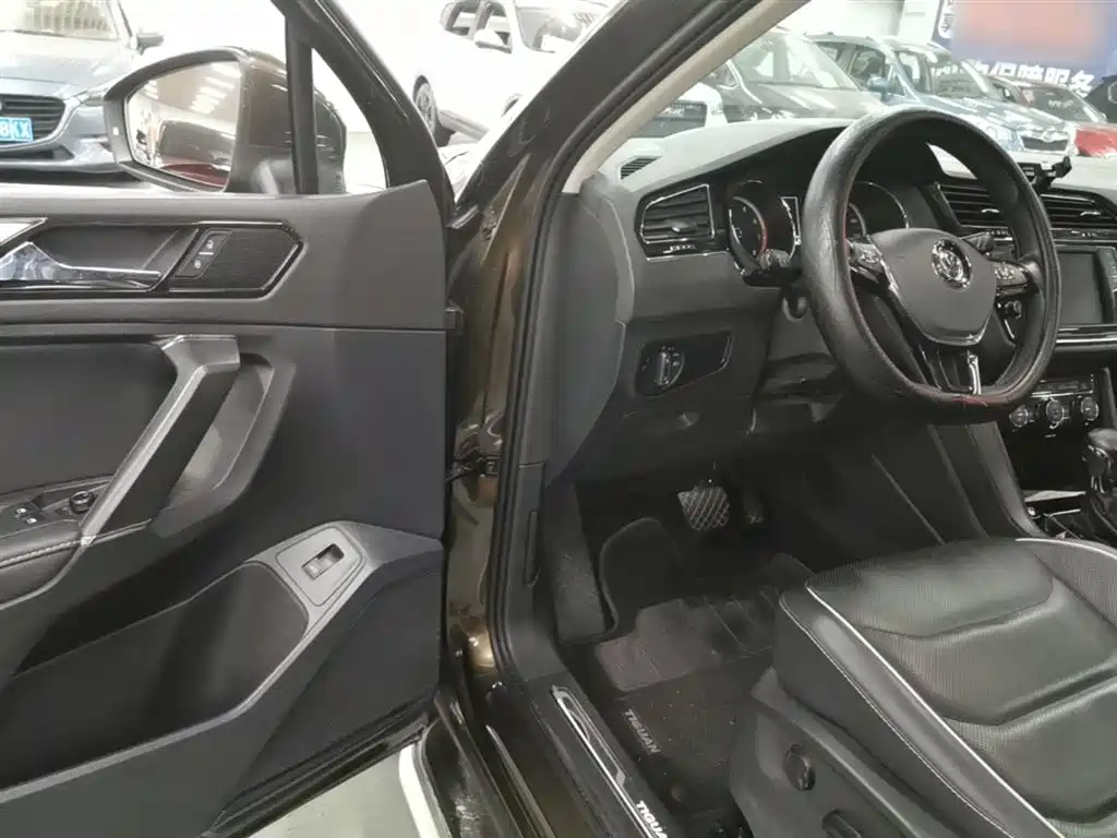 Volkswagen Tiguan L 2018 330TSI Automatic 2WD Flagship Edition фото 16