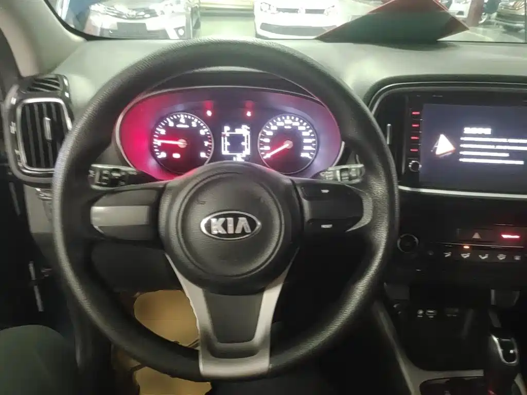 Kia KX3 Smart Run 2015 1.6L Automatic 2WD DLX фото 11