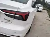 Photo 8 - Roewe i6 MAX EV