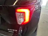 Фото 8 - Ford Explorer