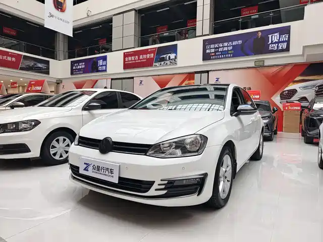 VOLKSWAGEN GOLF