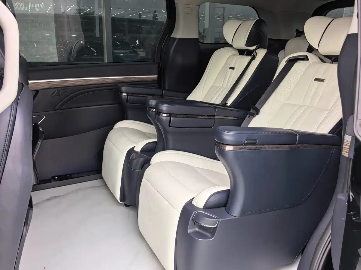 GAC Trumpchi Trumpchi M8 2021 Leading Show Series 390T Luxury Edition фото 5