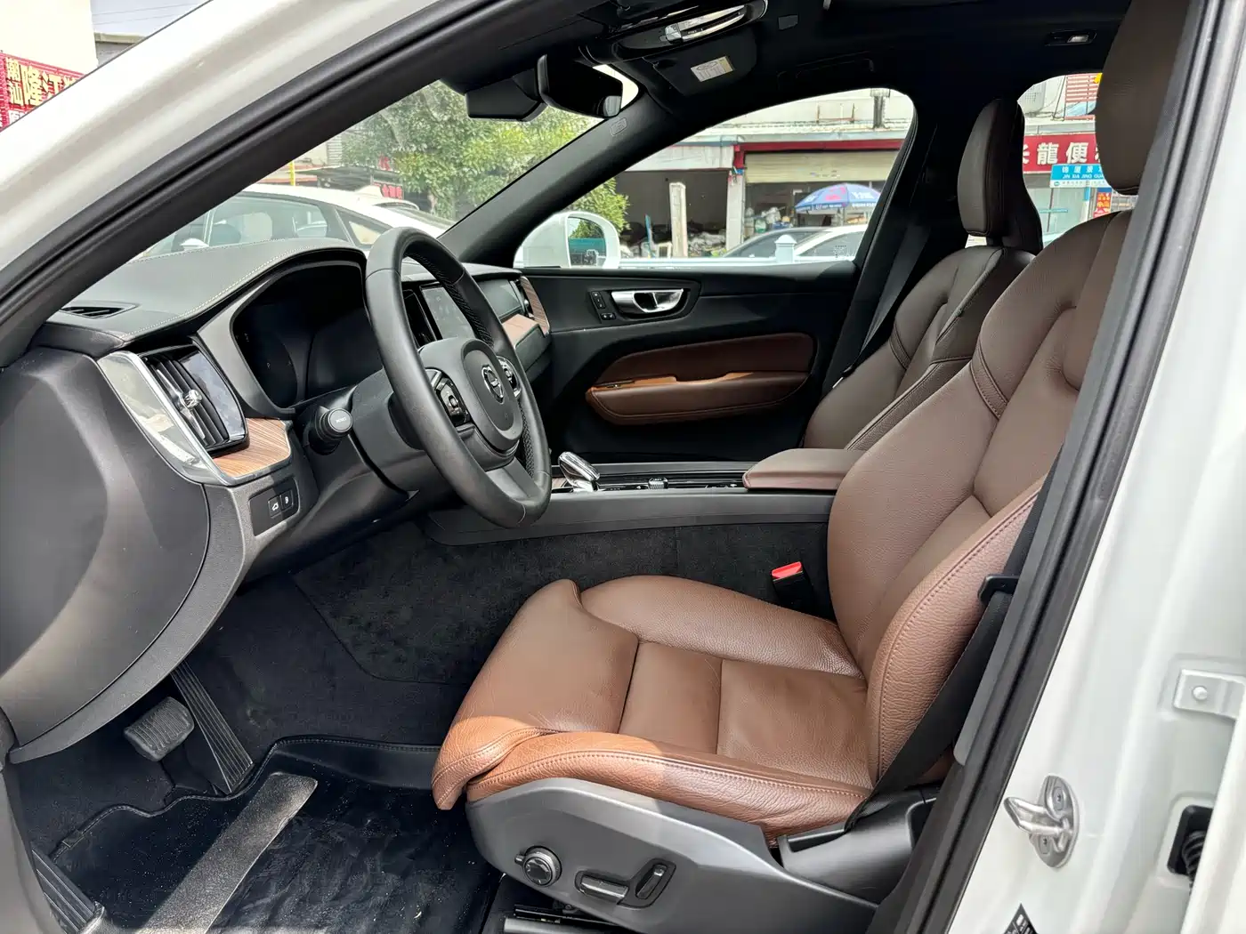 Volvo XC60 Plug-in Hybrid 2022 2023 T8 Plug-in Hybrid Long Range AWD Smart Vision Luxury