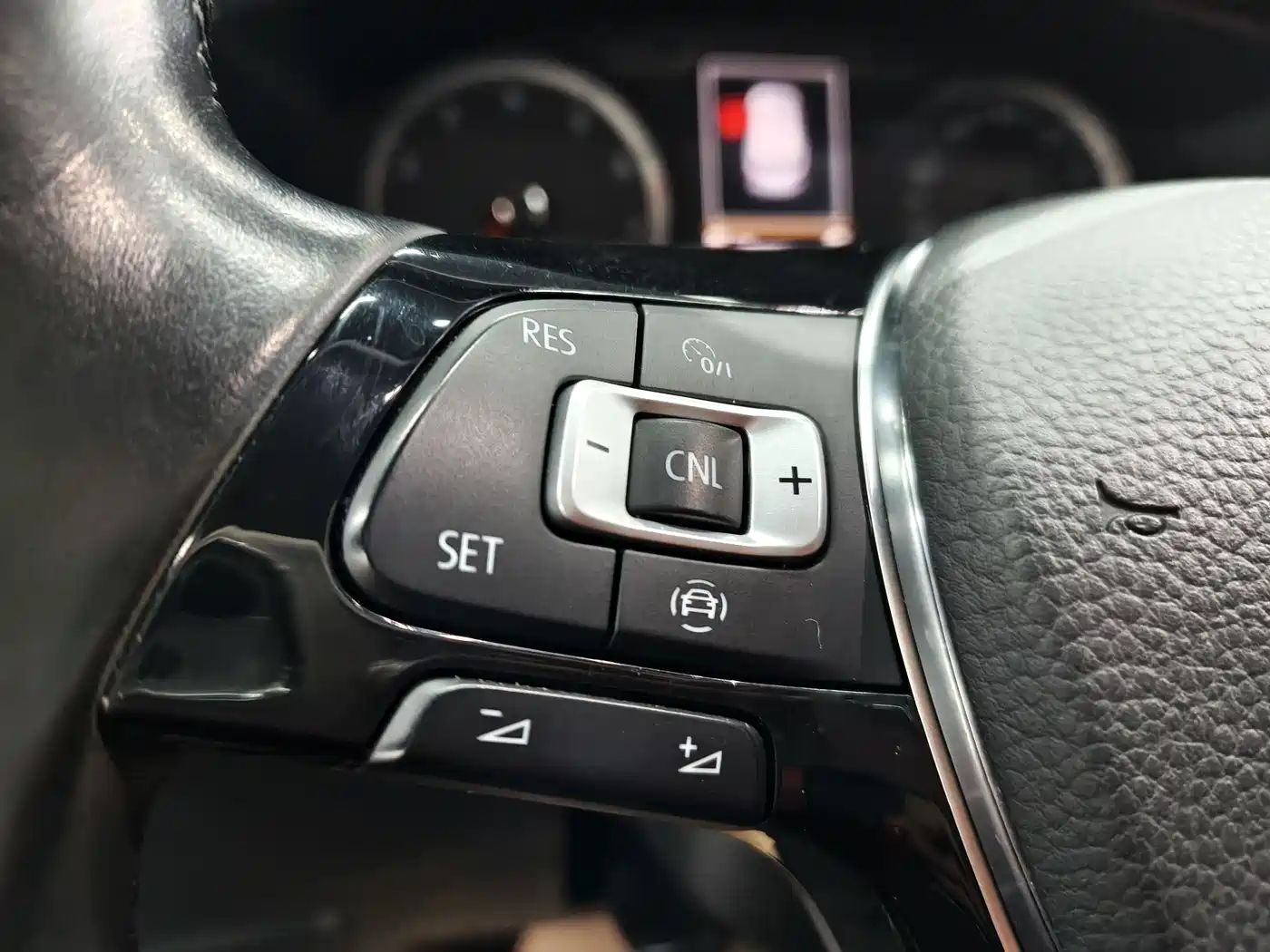 Volkswagen Tayron 2020 330TSI 2WD Luxury Smart Edition фото 11