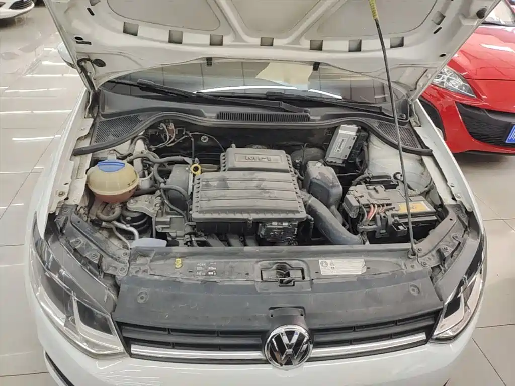 Volkswagen Polo 2016 1.6L Automatic Comfort фото 20