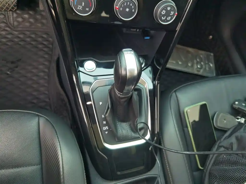 Volkswagen T-ROC 2022 280TSI DSG 2WD Elite PLUS фото 13