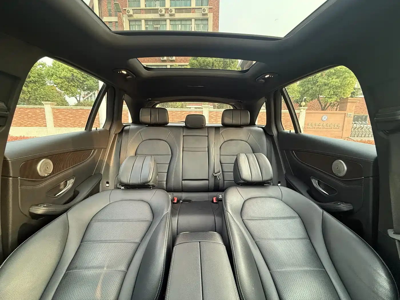 Mercedes-Benz GLC 2017 GLC 300 4MATIC Dynamic фото 24
