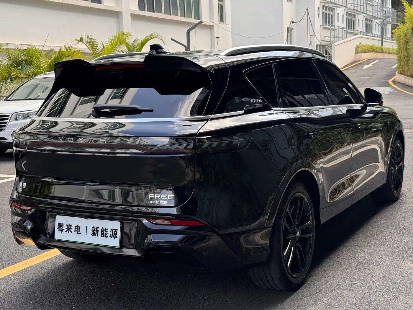 Voyah Auto VOYAH FREE 2024 Ultra Long Range Intelligent Driving Edition фото 6